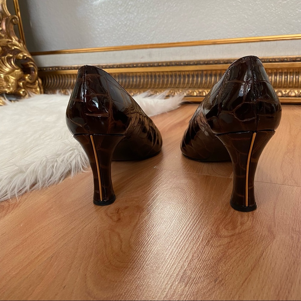 Stuart Weitzman Croc Embossed Gold Line Pumps - image 5